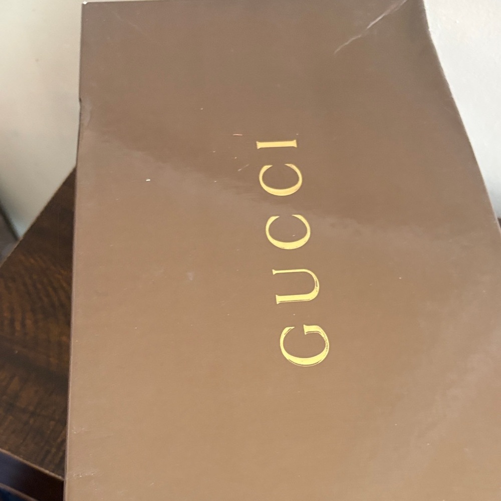 Gucci jordaan Beige Suede Loafers with Red & Green Web - Picture 10 of 10